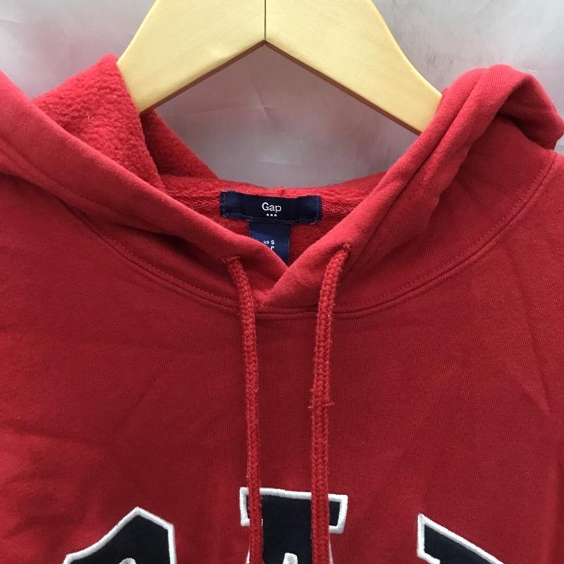 ギャップ GAP パーカー 長袖 スウェット 裏起毛 プルオーバー S ロゴ、文字 赤 / レッド /  メンズ USED 古着 中古 10118996