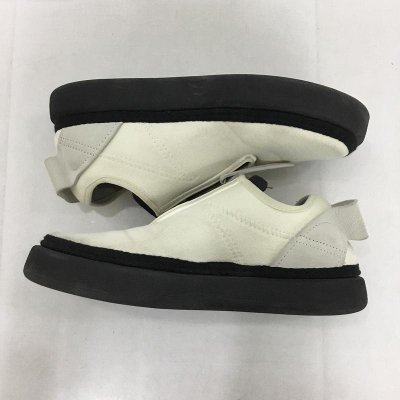 ワイスリー Y-3 スニーカー スニーカー BC0943 センタージップ ローカット Yohji Yamamoto 23cm 23.0cm ロゴ、文字 白 / ホワイト / X 黒 / ブラック /  レディース USED 古着 中古 10145154