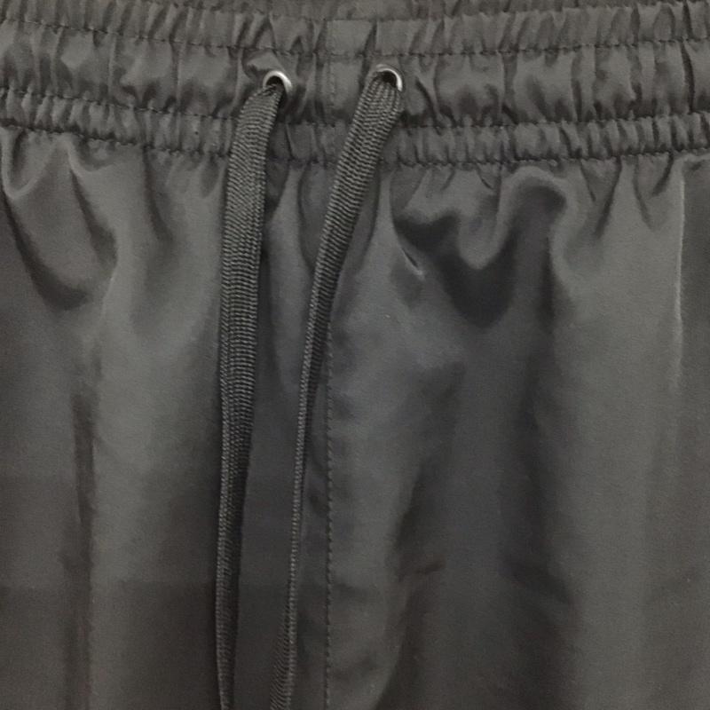 ナイキ NIKE パンツ ショートパンツ ショートパンツ ハーフパンツ カジュアルパンツ L ロゴ、文字 黒 / ブラック /  メンズ USED 古着 中古 10150864