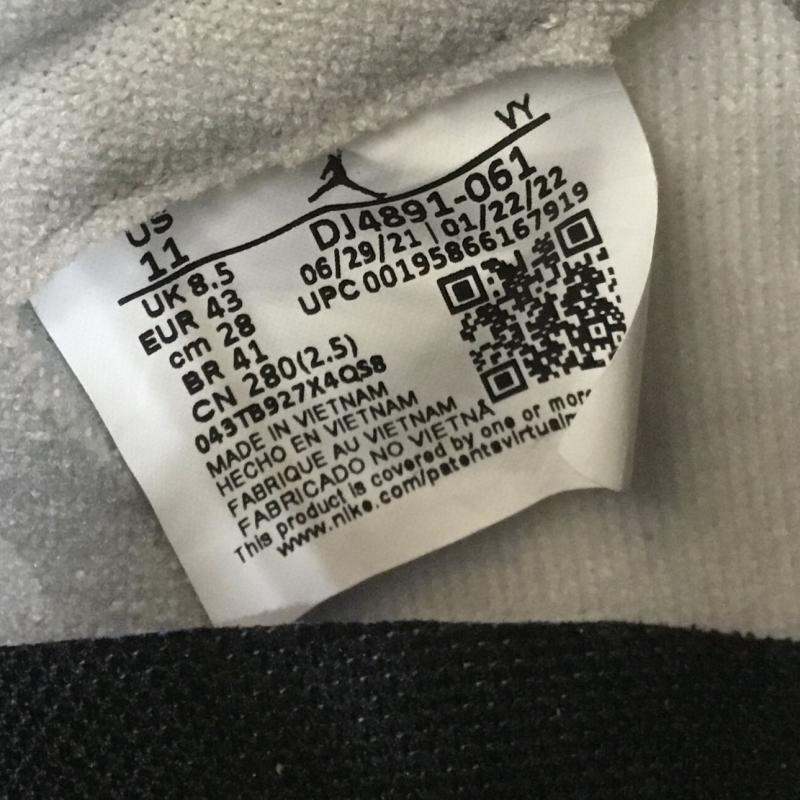 ナイキ NIKE スニーカー スニーカー DJ4891 061 AIR JORDAN1　RETRO　HI　OG　エアジョーダン１ 28.0cm ロゴ、文字 赤 / レッド /  メンズ USED 古着 中古 10109019