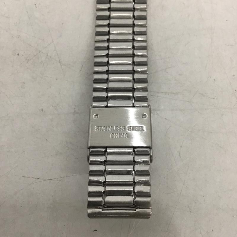 カシオ CASIO 腕時計 デジタル A168WE 迷彩 箱有 ロゴ、文字 銀 / シルバー /  メンズ USED 古着 中古 10134454