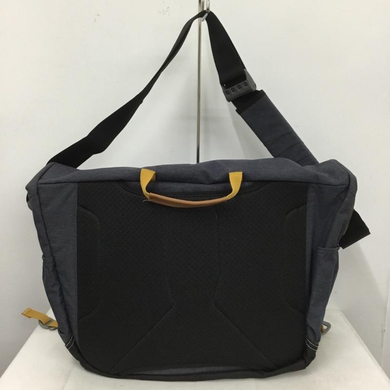 エディーバウアー Eddie Bauer メッセンジャーバッグ メッセンジャーバッグ ショルダーバッグ ONE SIZE ロゴ、文字 紺 / ネイビー /  メンズ USED 古着 中古 10142846