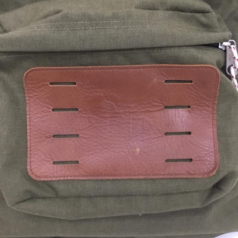 ジャンスポーツ JANSPORT リュックサック、デイパック リュックサック、デイバッグ FIELD PACK DEMOGORGON HUNTER ストレンジャーシングス ロゴ、文字 黒 / ブラック / X カーキ / カーキ /  メンズ USED 古着 中古 10138498