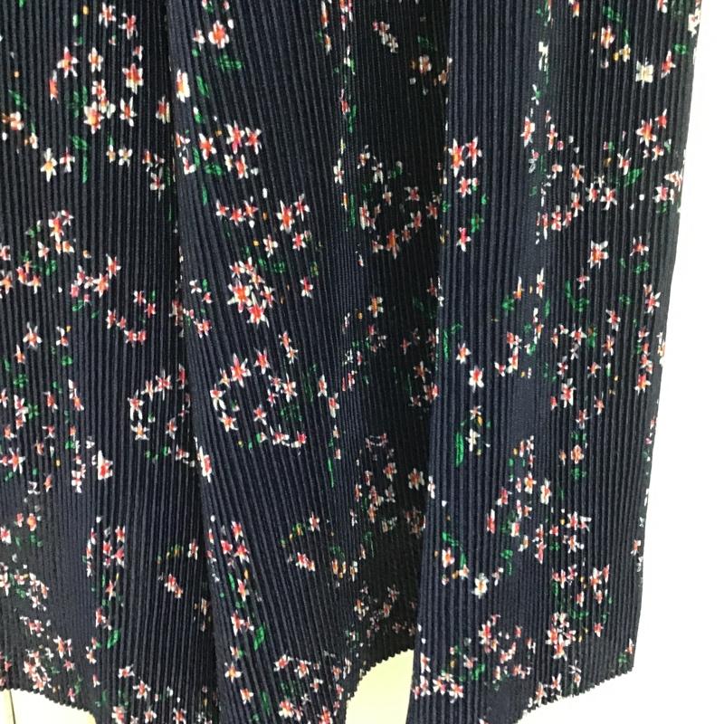 ニコアンド niko and... ボトムス ボトムス ST73CL03TO ガウチョパンツ ワイドパンツ プリーツ 4 花柄 紺 / ネイビー /  レディース USED 古着 中古 10107143