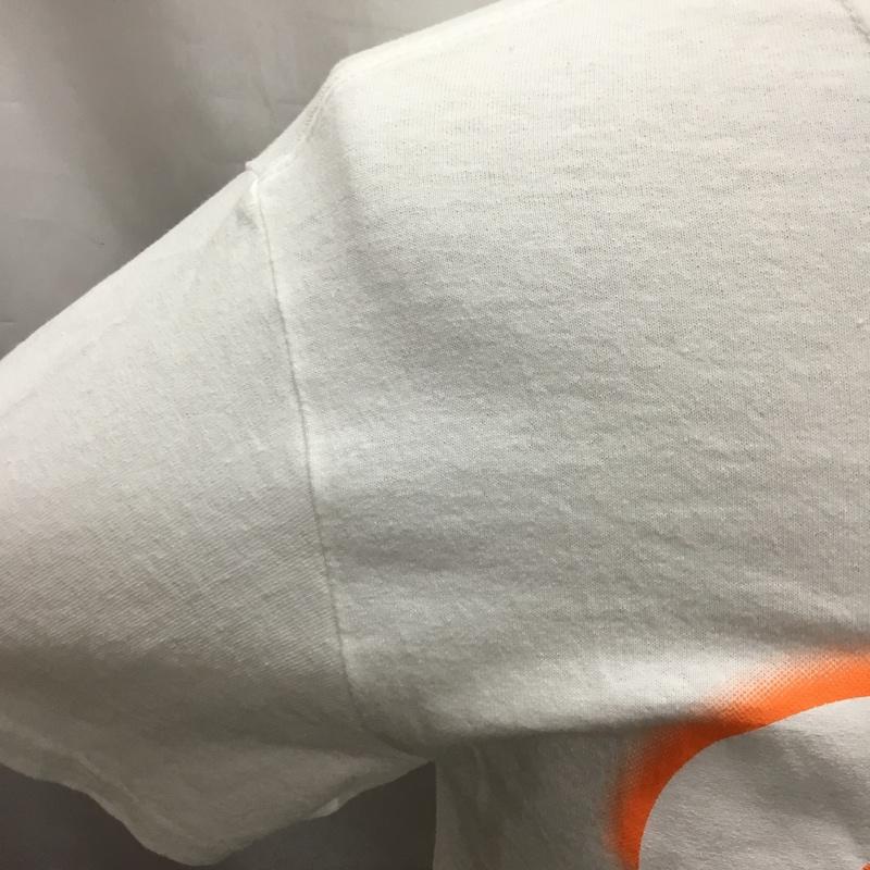 古着 USED Tシャツ 半袖 TYPOGRAFFITI 1.1 INVISIBLE 北山雅和 ロゴ、文字 白 / ホワイト /  メンズ USED 古着 中古 10120998
