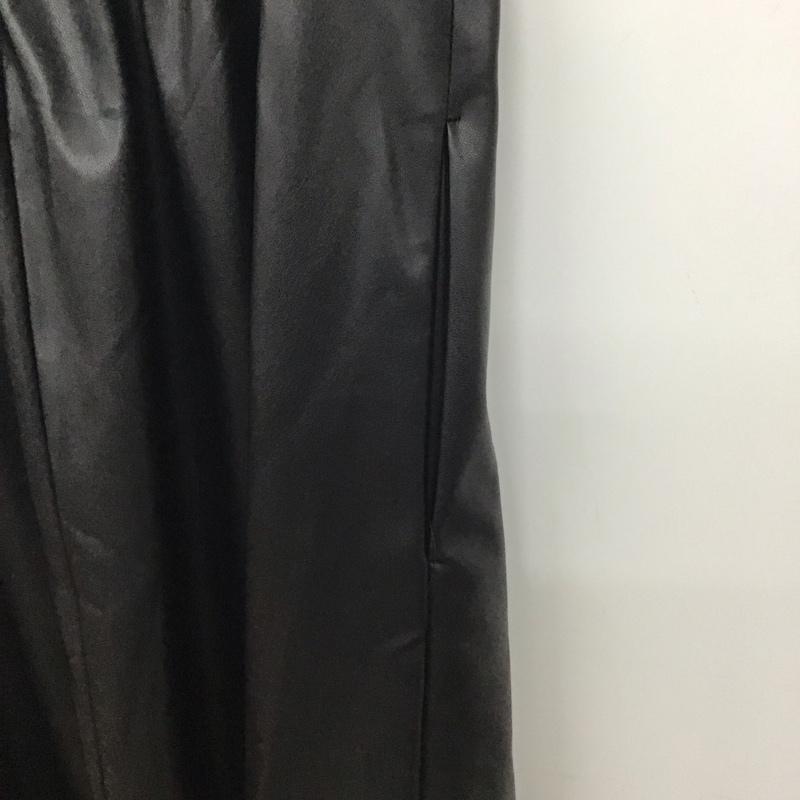 アズールバイマウジー AZUL BY MOUSSY ジャンパースカート ジャンパースカート 250GAB33-106H フェイクレザージップアップジャンパースカート M 無地 黒 / ブラック /  レディース USED 古着 中古 10133972