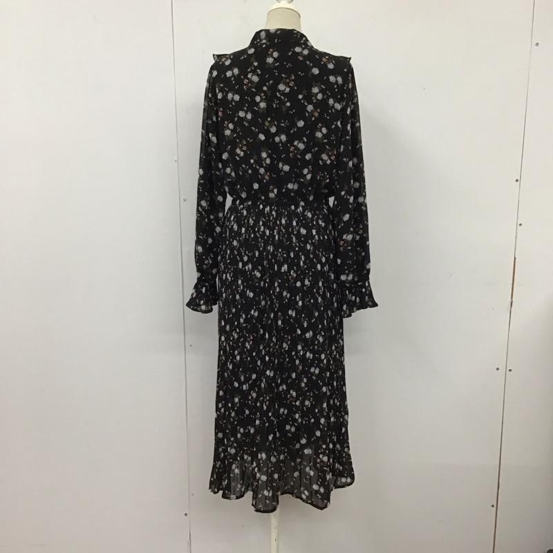 マジェスティックレゴン MAJESTIC LEGON ワンピース ロングスカート 1096065223 ボウタイプリーツフラワーワンピ M 総柄 X 花柄 黒 / ブラック /  レディース USED 古着 中古 10121184