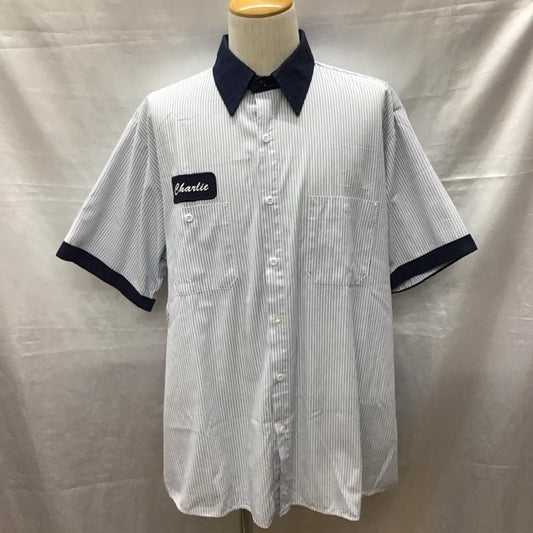 古着 USED シャツ、ブラウス 半袖 半袖シャツ カラーシャツ 半袖カットソー ストライプシャツ XL ロゴ、文字 紺 / ネイビー /  メンズ USED 古着 中古 10118542