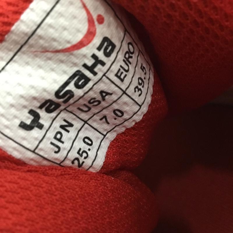 ヤサカ YASAKA スニーカー スニーカー E-200 ジェット インパクト 卓球シューズ 25cm 箱有 25.0cm ロゴ、文字 白 / ホワイト / X 赤 / レッド /  レディース USED 古着 中古 10147913