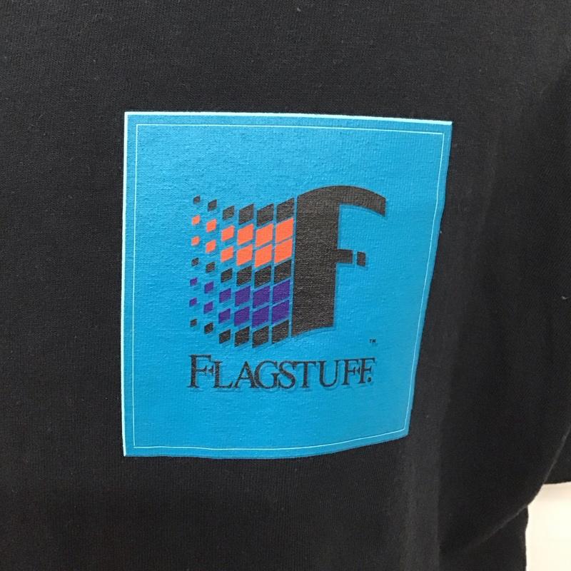 フラグスタフ FLAGSTUFF Tシャツ 半袖 半袖カットソー プリントTシャツ クルーネックカットソー ロゴ、文字 黒 / ブラック /  メンズ USED 古着 中古 10115615