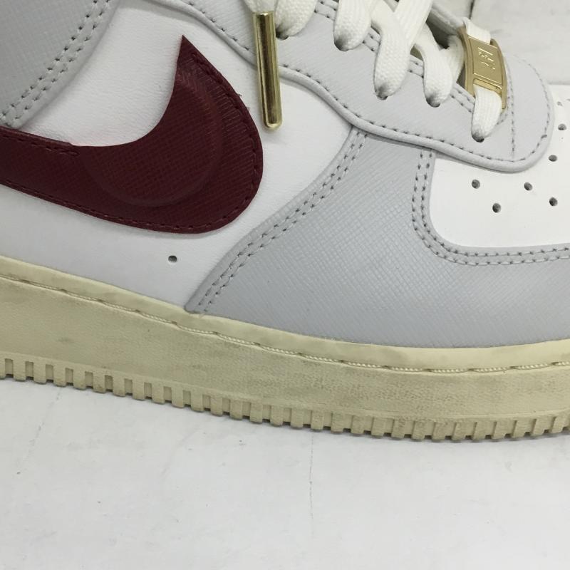 ナイキ NIKE スニーカー スニーカー WMNS AIR FORCE 1  07 SE PHOTON DUST DV7584-001 27.0cm ロゴ、文字 白 / ホワイト / X 灰 / グレー / X えんじ / ワインレッド /  メンズ USED 古着 中古 10129904