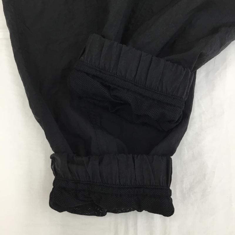 ナイキ NIKE パンツ サルエルパンツ CV9047-010　ウインドパンツ ナイキ ウィメンズ アイコン クラッシュ ウーブン パンツ M ロゴ、文字 黒 / ブラック /  レディース USED 古着 中古 10133766