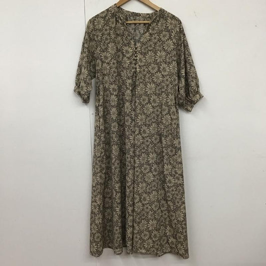 アイテムズ アーバンリサーチ ITEMS URBAN RESEARCH ワンピース ロングスカート it25-26b006 2022SS 花柄ラグランハーフスリーブワンピース ロングワンピース FREE プリント 茶 / ブラウン / X 黒 / ブラック /  レディース USED 古着 中古 10135214