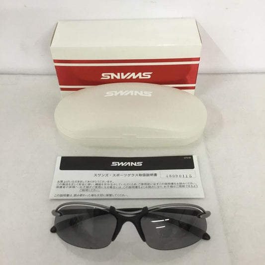 スワンズ Swans めがね・サングラス サングラス SA-501 スポーツサングラス 箱有 ロゴ、文字 黒 / ブラック / X 灰 / グレー /  メンズ USED 古着 中古 10141083