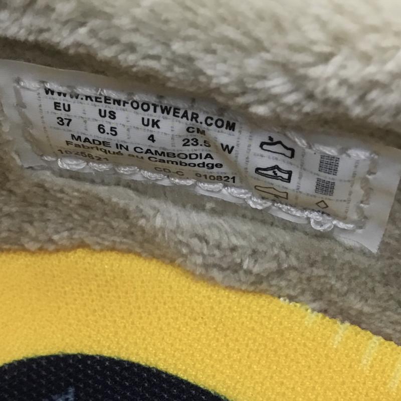 キーン KEEN スリッポン スリッポン HOWSER II SAFARI 23.5cm ロゴ、文字 ベージュ / ベージュ /  レディース USED 古着 中古 10144214