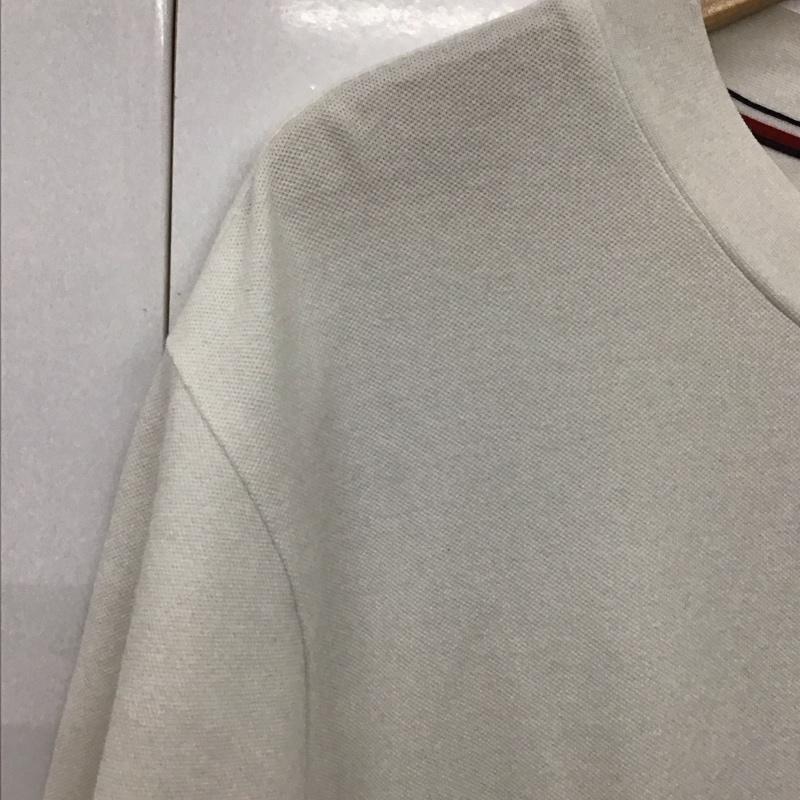 トミーヒルフィガー TOMMY HILFIGER Tシャツ 半袖 半袖カットソー 無地Tシャツ クルーネックカットソー XL ロゴ、文字 白 / ホワイト /  メンズ USED 古着 中古 10132420