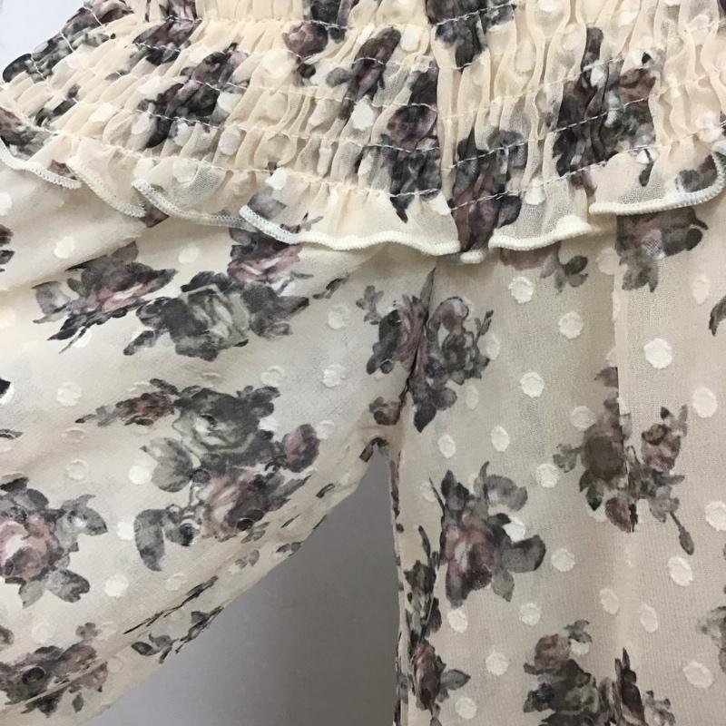 アクシーズファム axes femme カットソー 半袖 半袖カットソー 花柄シャツカットソー フレアカットソー M 総柄 X 花柄 マルチカラー / マルチカラー /  レディース USED 古着 中古 10107718