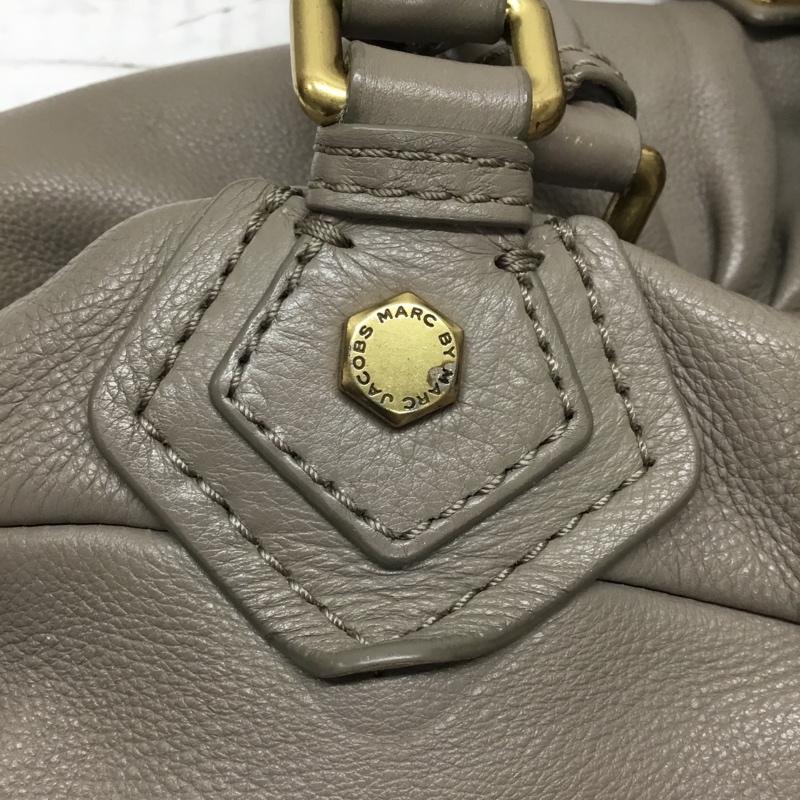 マークバイマークジェイコブス MARC by MARC JACOBS ハンドバッグ ハンドバッグ ショルダーバッグ 2WAY 牛革 無地 グレージュ / グレージュ /  レディース USED 古着 中古 10112516