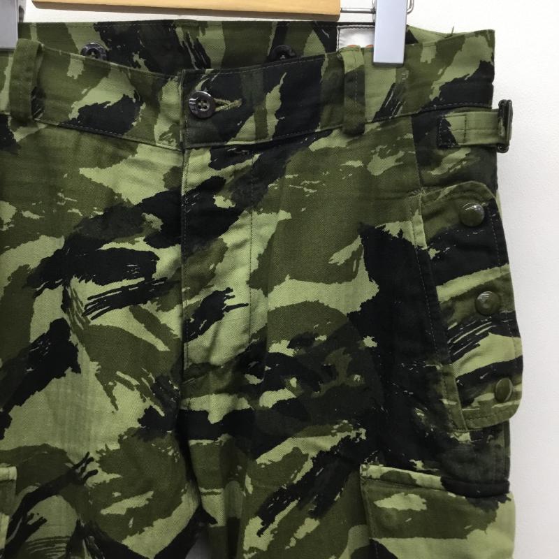 ザ・リアルマッコイズ・インターナショナル REAL McCOY S パンツ ワークパンツ、ペインターパンツ リザードトラウザーズ カーゴパンツ 26インチ カモフラージュ柄・迷彩 緑 / グリーン /  メンズ USED 古着 中古 10143876