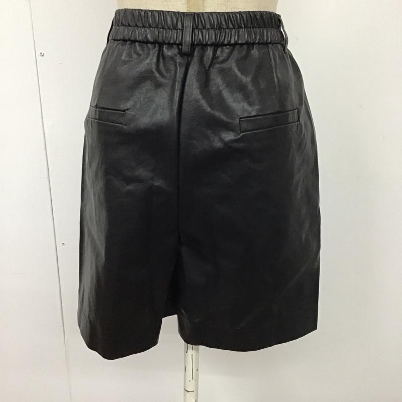 ダブル シー WC パンツ ショートパンツ WC22SP01-L0010 フェイクレザータックショートパンツ FREE 無地 黒 / ブラック /  レディース USED 古着 中古 10115338
