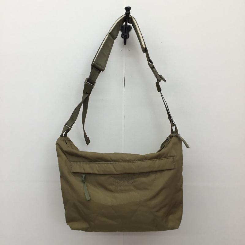 フレドリック パッカーズ FREDRIK PACKERS メッセンジャーバッグ メッセンジャーバッグ  カーキ / カーキ /  メンズ USED 古着 中古 10141205