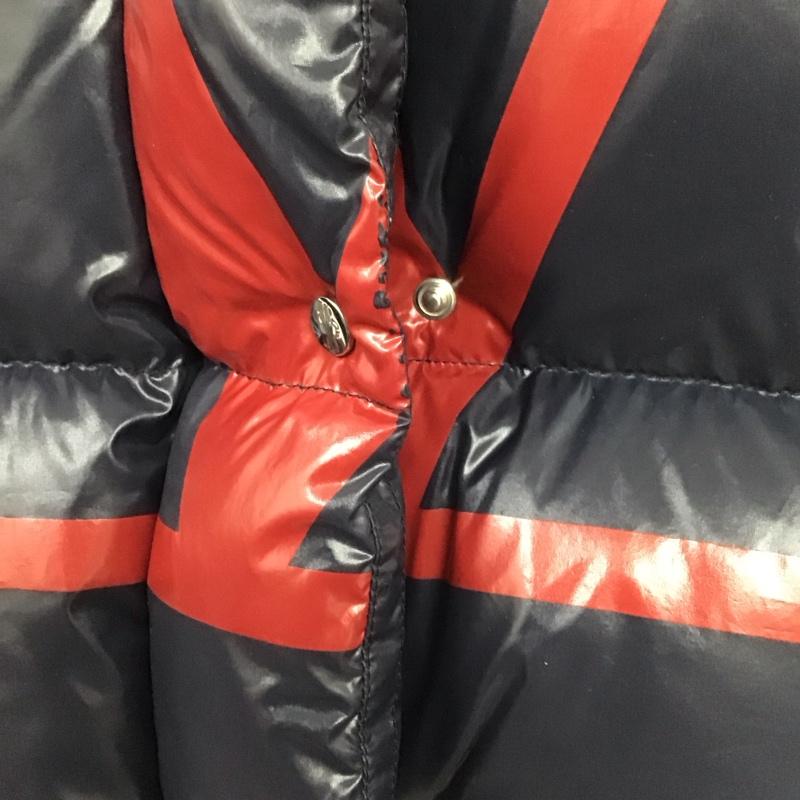 モンクレール MONCLER ジャケット、上着 ダウンジャケット VALENTINO SB3CN01A4AB 40 ロゴ、文字 紺 / ネイビー / X 赤 / レッド /  レディース USED 古着 中古 10142225