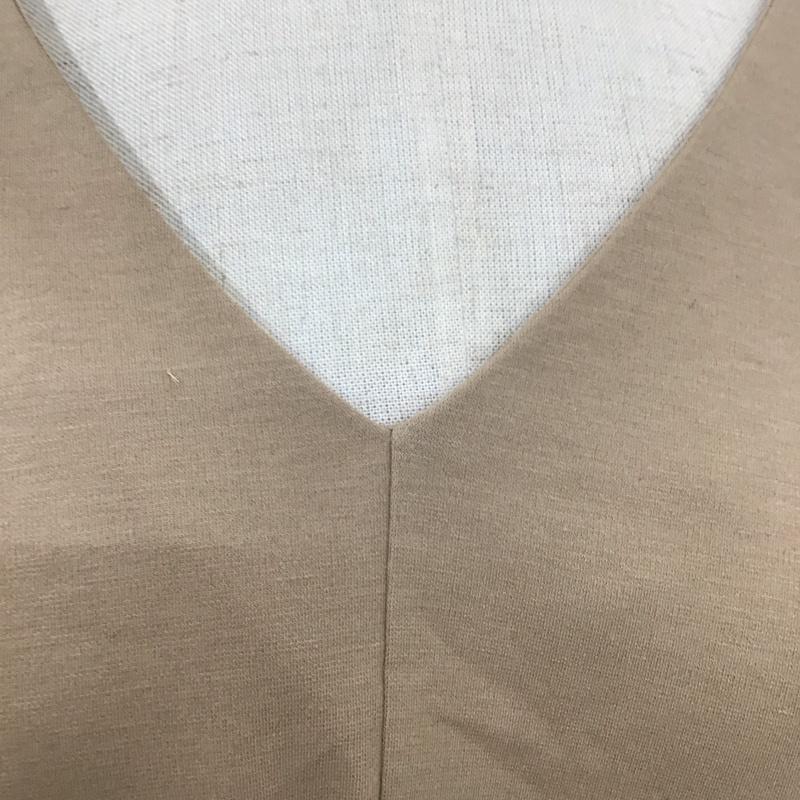 オペークドットクリップ OPAQUE.CLIP ワンピース ひざ丈スカート 637-55217 Vネック タグ付き 40 無地 ベージュ / ベージュ /  レディース USED 古着 中古 10112569