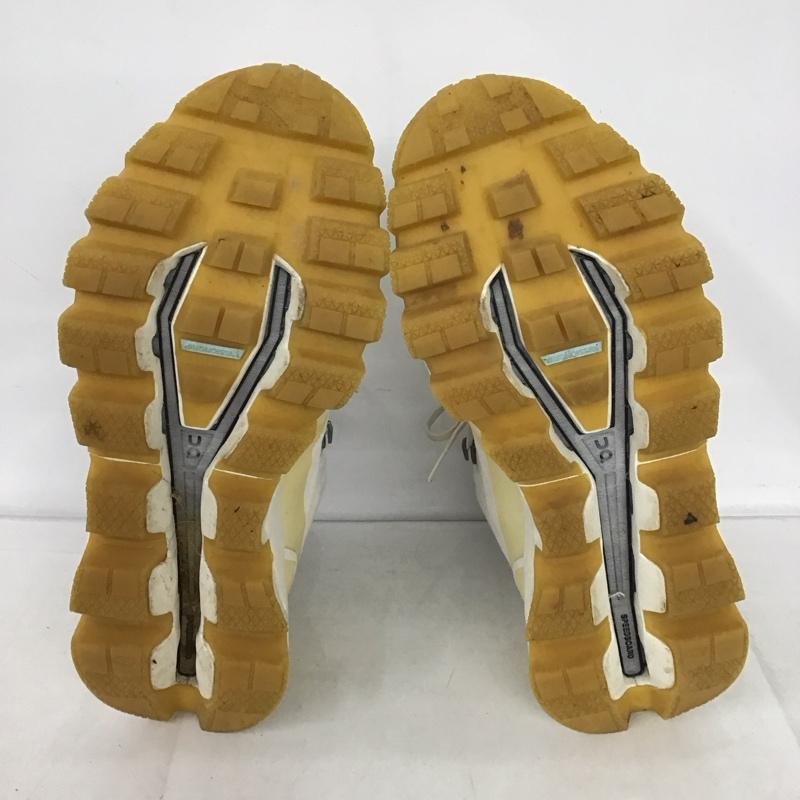 オン On スニーカー スニーカー CLOUDROCK Mid Waterproof 防水ハイキングブーツ UK9 US：9.5 ロゴ、文字 白 / ホワイト /  メンズ USED 古着 中古 10135370