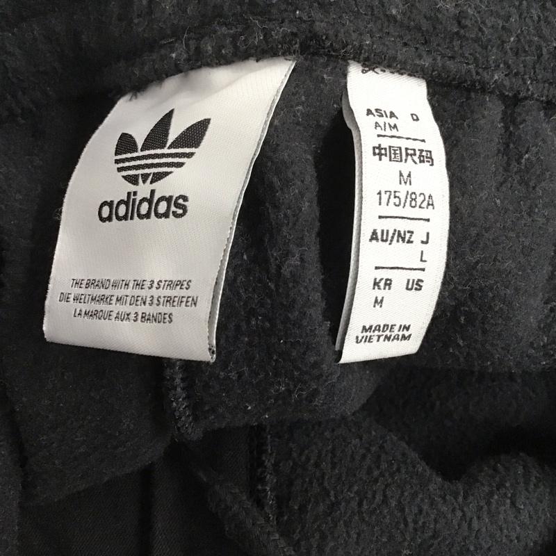 アディダス adidas パンツ ワークパンツ、ペインターパンツ フリースパンツ ワイドパンツ カジュアルパンツ L ロゴ、文字 黒 / ブラック /  メンズ USED 古着 中古 10142932