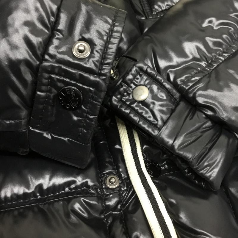 モンクレール MONCLER ジャケット、上着 ジャンパー、ブルゾン ダウンジャケット アウター フロントボタン 1 ロゴ、文字 黒 / ブラック /  メンズ USED 古着 中古 10146072