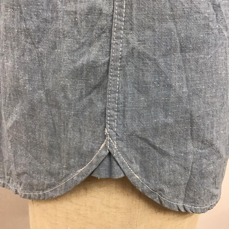 デウスエクスマキナ DEUS EX MACHINA シャツ、ブラウス 半袖 DMP75506 SERVICE SS CHAMBRAY SHIRT シャンブレー XS ロゴ、文字 水色 / ライトブルー /  メンズ USED 古着 中古 10113084