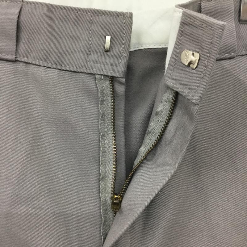 ディッキーズ Dickies パンツ ワークパンツ、ペインターパンツ ワークパンツ ワイドパンツ カジュアルパンツ センタータックパンツ 33インチ 無地 灰 / グレー /  メンズ USED 古着 中古 10115637