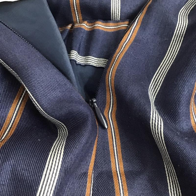 アンタイトル UNTITLED パンツ ショートパンツ ハーフパンツ ショートパンツ カジュアルパンツ フレアパンツ 2 ストライプ 紺 / ネイビー /  レディース USED 古着 中古 10142671