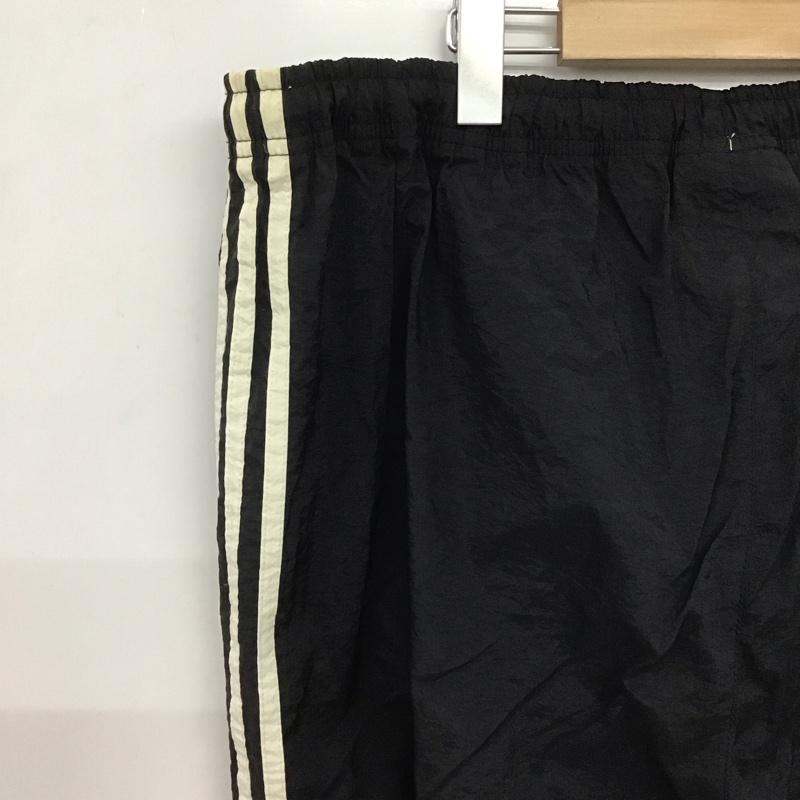 アディダス adidas パンツ ワークパンツ、ペインターパンツ ワイドパンツ カジュアルパンツ ワークパンツ ジャージ ナイロンパンツ XL ロゴ、文字 黒 / ブラック /  メンズ USED 古着 中古 10148151