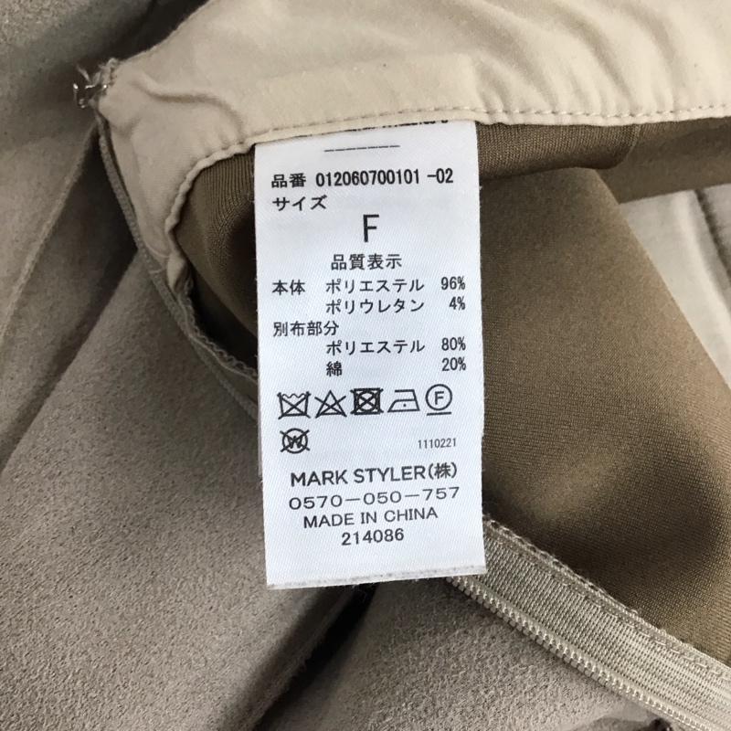 ムルーア MURUA パンツ スラックス 012060700101-02 バックスリットスウェードパンツ フレアパンツ センタータックパンツ FREE 無地 ベージュ / ベージュ /  レディース USED 古着 中古 10119446