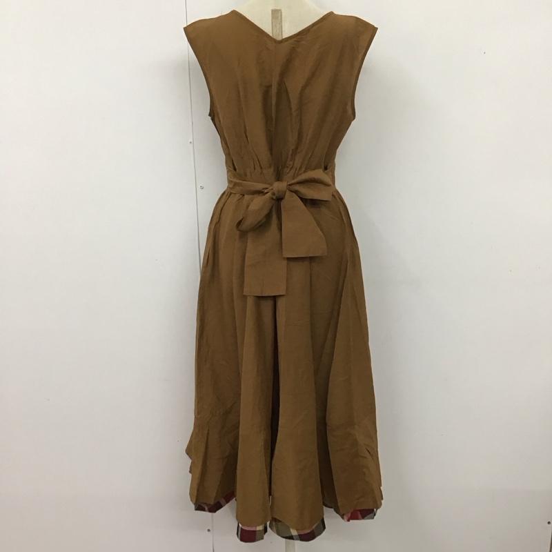 ブルーレーベル・クレストブリッジ BLUE LABEL CRESTBRIDGE ワンピース ロングスカート 55J62-225-42 ノースリーブ 前開き 38 チェック 茶 / ブラウン /  レディース USED 古着 中古 10122643