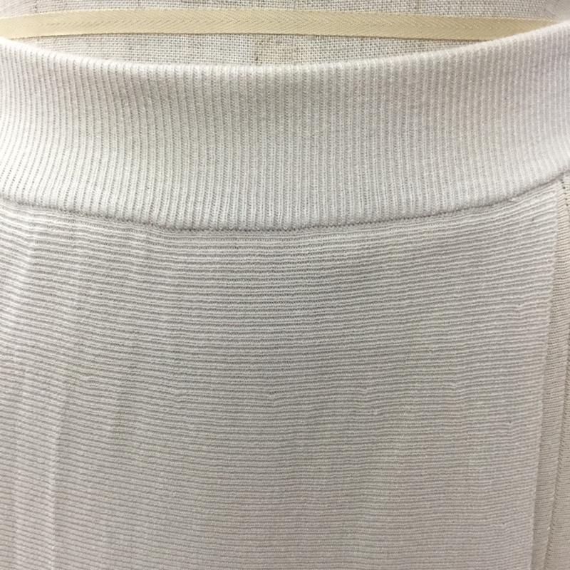ナチュラルビューティーベーシック NATURAL BEAUTY BASIC スカート ロングスカート 017-0147900 ロングスカート フレアスカート S 無地 オフホワイト / オフホワイト /  レディース USED 古着 中古 10112219