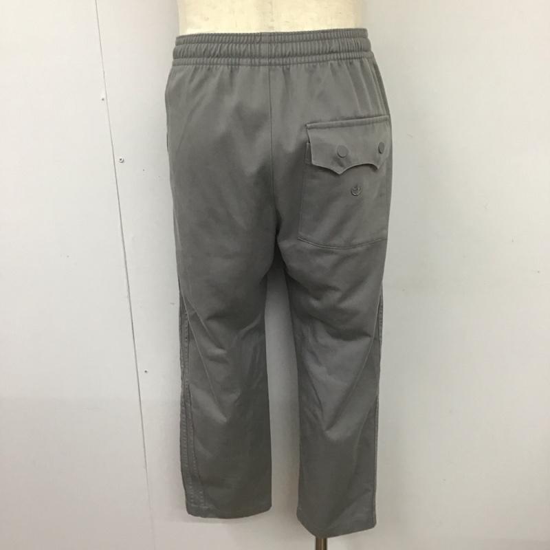 アディダス adidas パンツ ワークパンツ、ペインターパンツ h11372トレフォイルリラックスツイルパンツ トラックパンツ ワイドパンツ M ロゴ、文字 灰 / グレー /  メンズ USED 古着 中古 10115351
