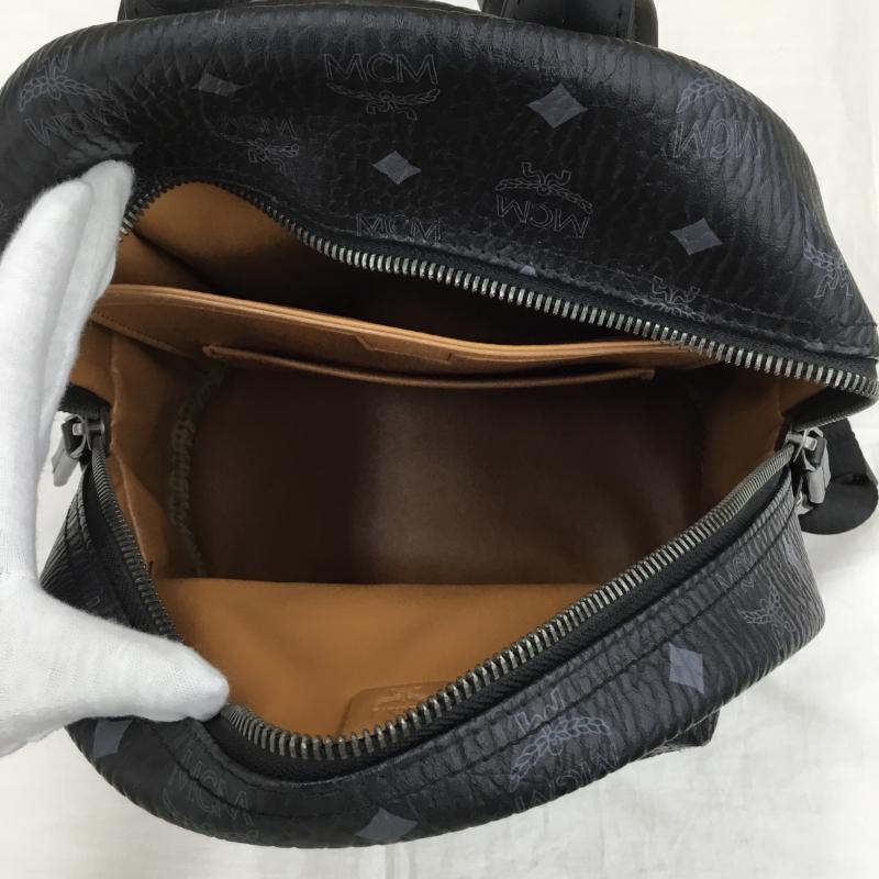 エムシーエム MCM リュックサック、デイパック リュックサック、デイバッグ ロゴ、文字 黒 / ブラック /  レディース USED 古着 中古 10139269