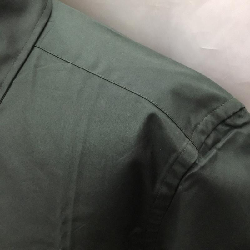 ラフシモンズ RAF SIMONS シャツ、ブラウス 半袖 半袖シャツ カラーシャツ 半袖カットソー 無地シャツ 44 無地 カーキ / カーキ /  メンズ USED 古着 中古 10116135