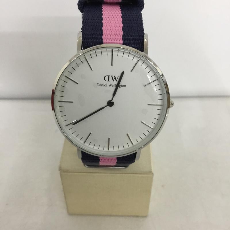 ダニエルウェリントン Daniel Wellington 腕時計 アナログ（クォーツ式） 0604DW ロゴ、文字 桃 / ピンク / X 紺 / ネイビー /  レディース USED 古着 中古 10135160