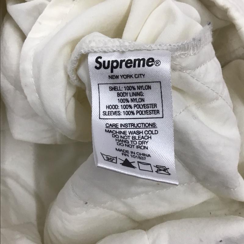 シュプリーム Supreme ジャケット、上着 ジャケット、ブレザー キルティングジャケット ノーカラージャケット ボタン前開ジャケット パーカー M ロゴ、文字 白 / ホワイト /  メンズ USED 古着 中古 10113586