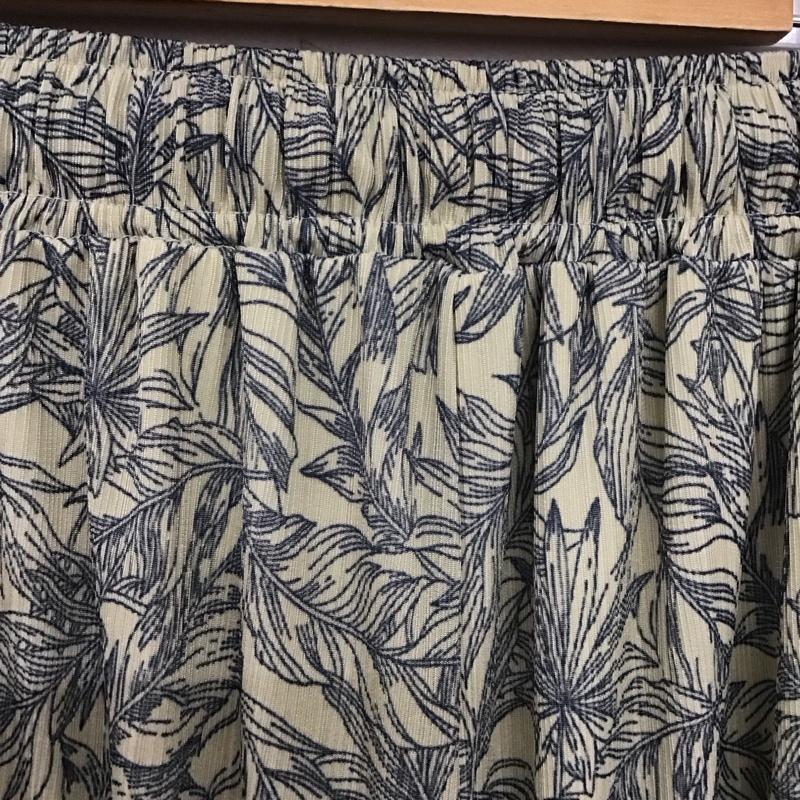 チャオパニック CIAOPANIC パンツ ワークパンツ、ペインターパンツ ワイドパンツ カジュアルパンツ フレアパンツ M プリント マルチカラー / マルチカラー /  レディース USED 古着 中古 10142685