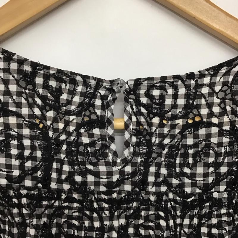 インゲボルグ INGEBORG ワンピース ミニスカート 半袖ワンピース フレアスカート クルーネック ミニスカート 刺繍 白 / ホワイト / X 黒 / ブラック /  レディース USED 古着 中古 10142680