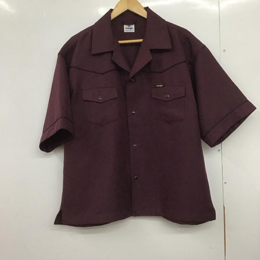 ラングラー Wrangler シャツ、ブラウス 半袖 半袖シャツ 無地シャツ ポケットシャツ M ロゴ、文字 えんじ / ワインレッド /  メンズ USED 古着 中古 10148294