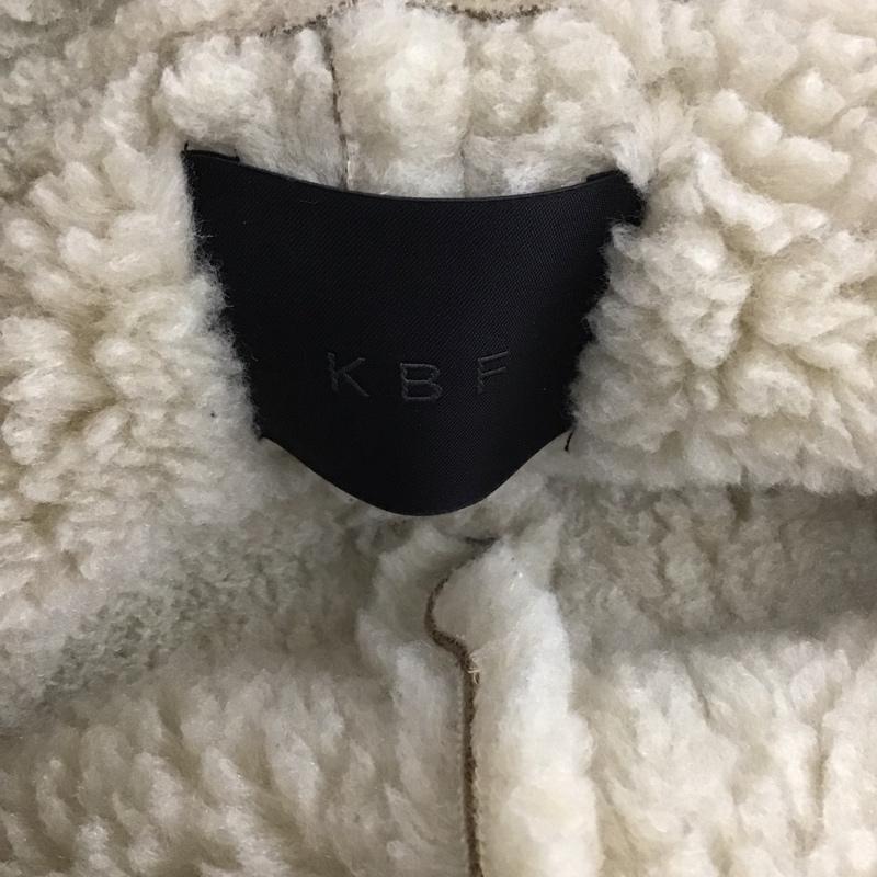 ケービーエフ KBF ジャケット、上着 ジャケット、ブレザー kb52-27s002 ロングコート フェイクムートン アウター ロゴ、文字 ベージュ / ベージュ /  レディース USED 古着 中古 10124221