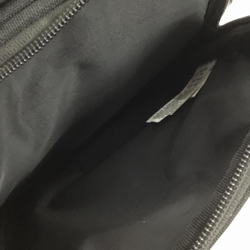カーハート Carhartt ショルダーバッグ ショルダーバッグ 1006285 エッセンシャル バッグ スモール ロゴ、文字 黒 / ブラック /  メンズ USED 古着 中古 10150510