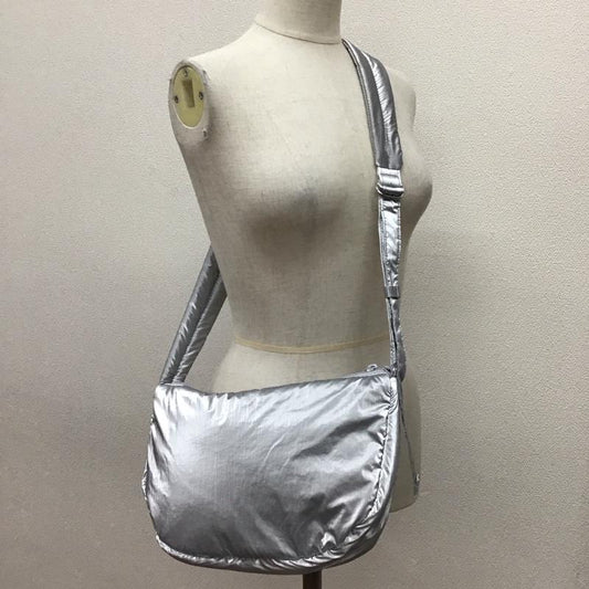 ローリーズファーム LOWRYS FARM ショルダーバッグ ショルダーバッグ LF823095PD ハーフムーンショルダーBAG 無地 銀 / シルバー /  レディース USED 古着 中古 10116446