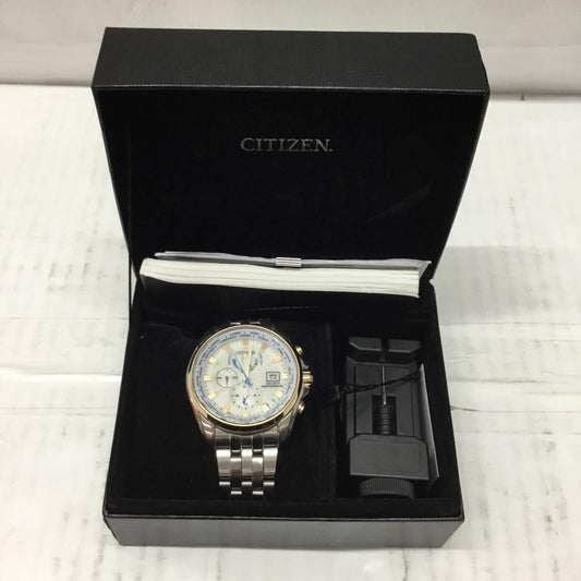 シチズン CITIZEN 腕時計 アナログ（クォーツ式） H820-T021701 電波ソーラー ECO DRIVE 箱有 ロゴ、文字 銀 / シルバー / X 白 / ホワイト / X 金 / ゴールド /  メンズ USED 古着 中古 10106407