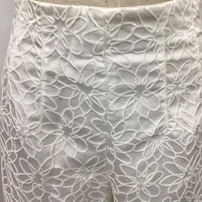 ザラベーシック ZARA BASIC パンツ ショートパンツ ショートパンツ ハーフパンツ カジュアルパンツ S 総柄 白 / ホワイト /  レディース USED 古着 中古 10117675